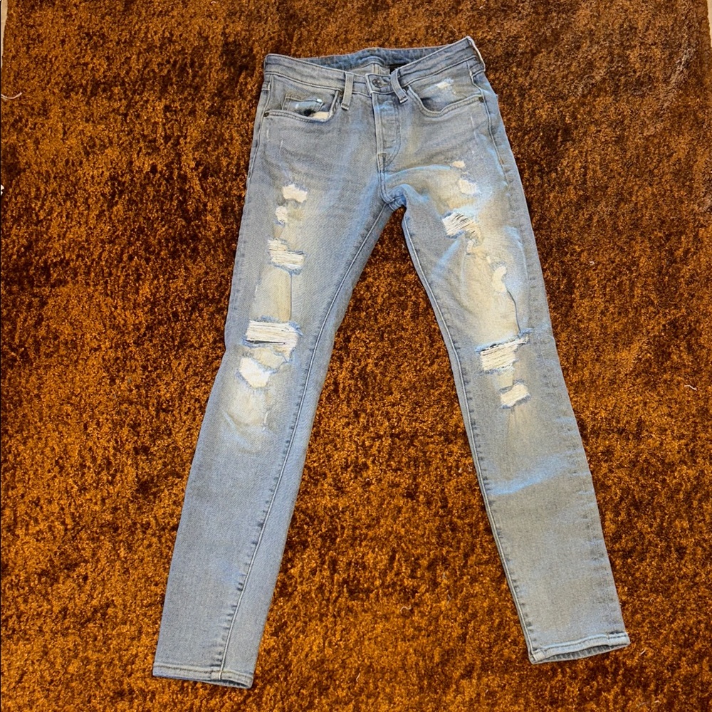 Trendy Distressed Skinny Jeans in Gray